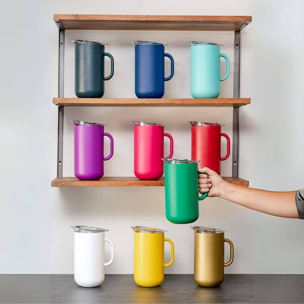 Vacuum-Insulated 2-Liter Pitcher in Caviar