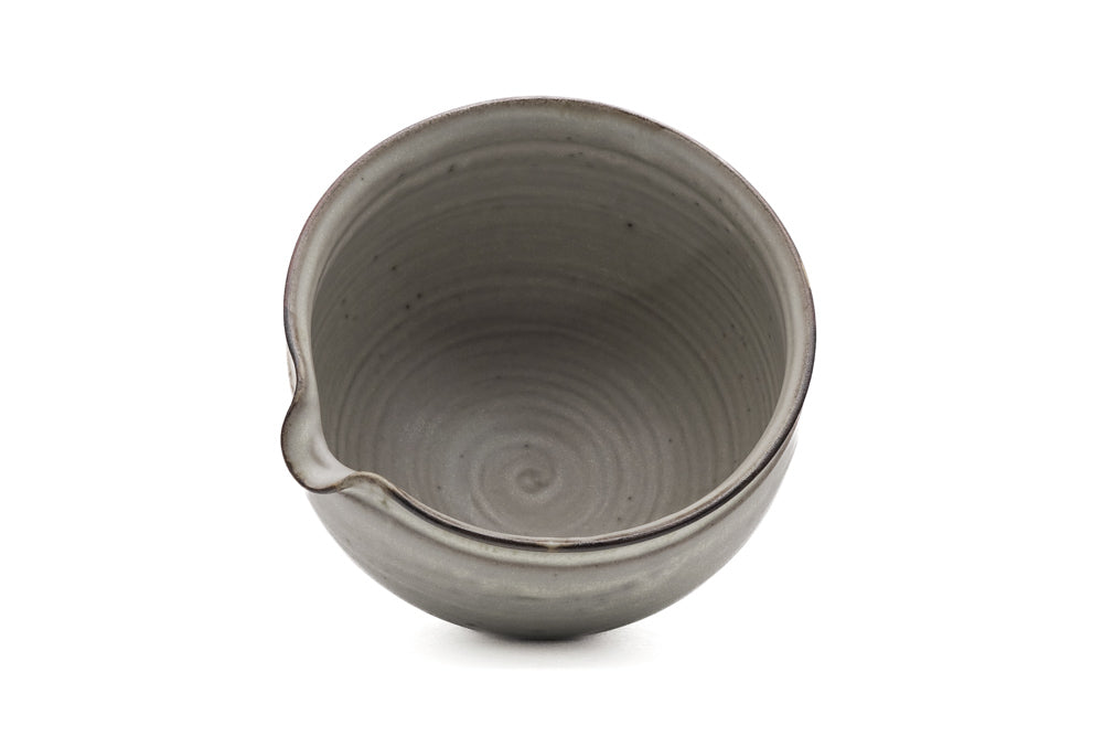 Large Kohiki Spouted Matcha Bowl