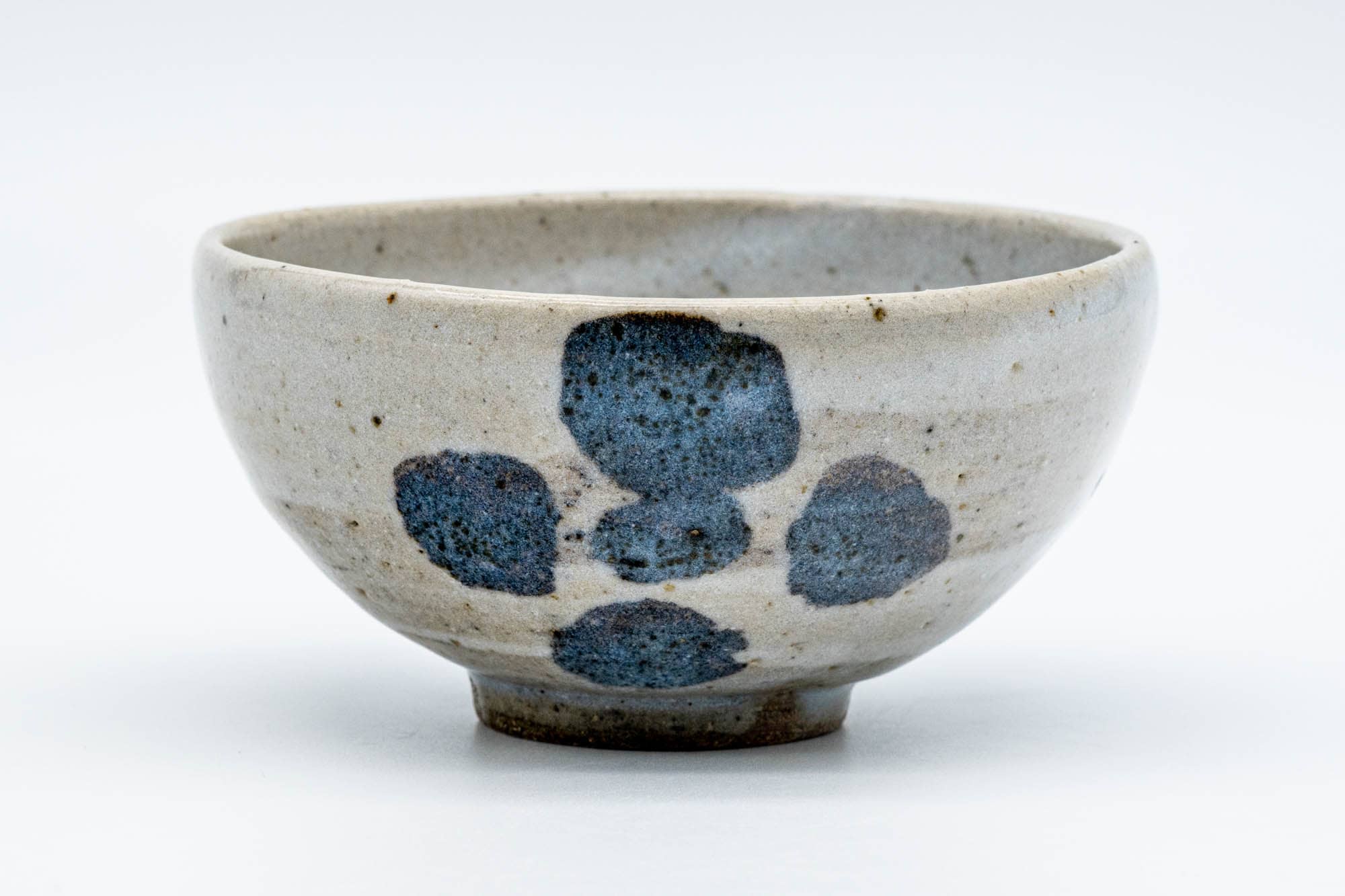 Japanese Matcha Bowl - Grey Blue Floral Wan-nari Chawan - 150ml