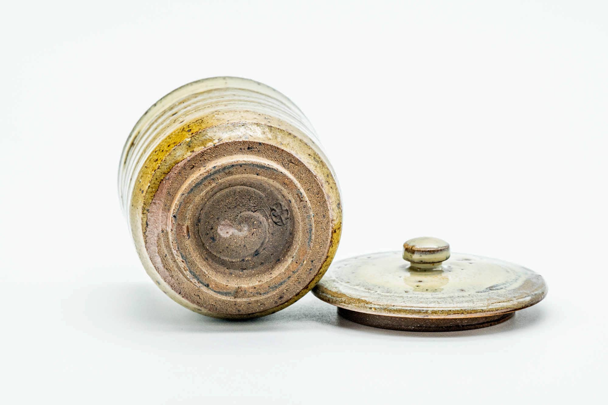 Japanese Teacup - Beige Drip-Glazed Spiraling Lidded Yunomi - 120ml