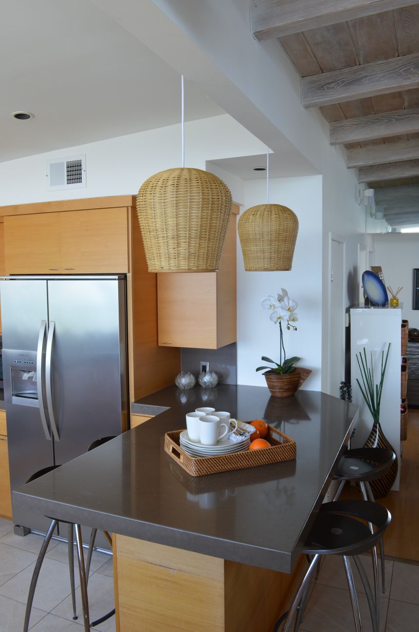 Wicker Pod Pendant Lamp, Natural