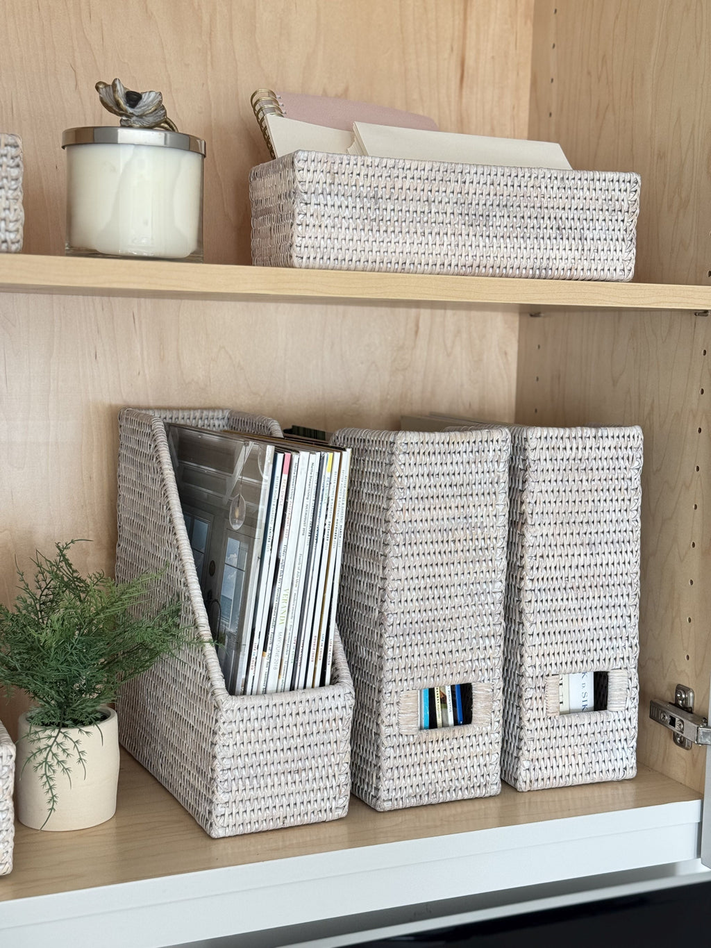 La Jolla Rattan Magazine File
