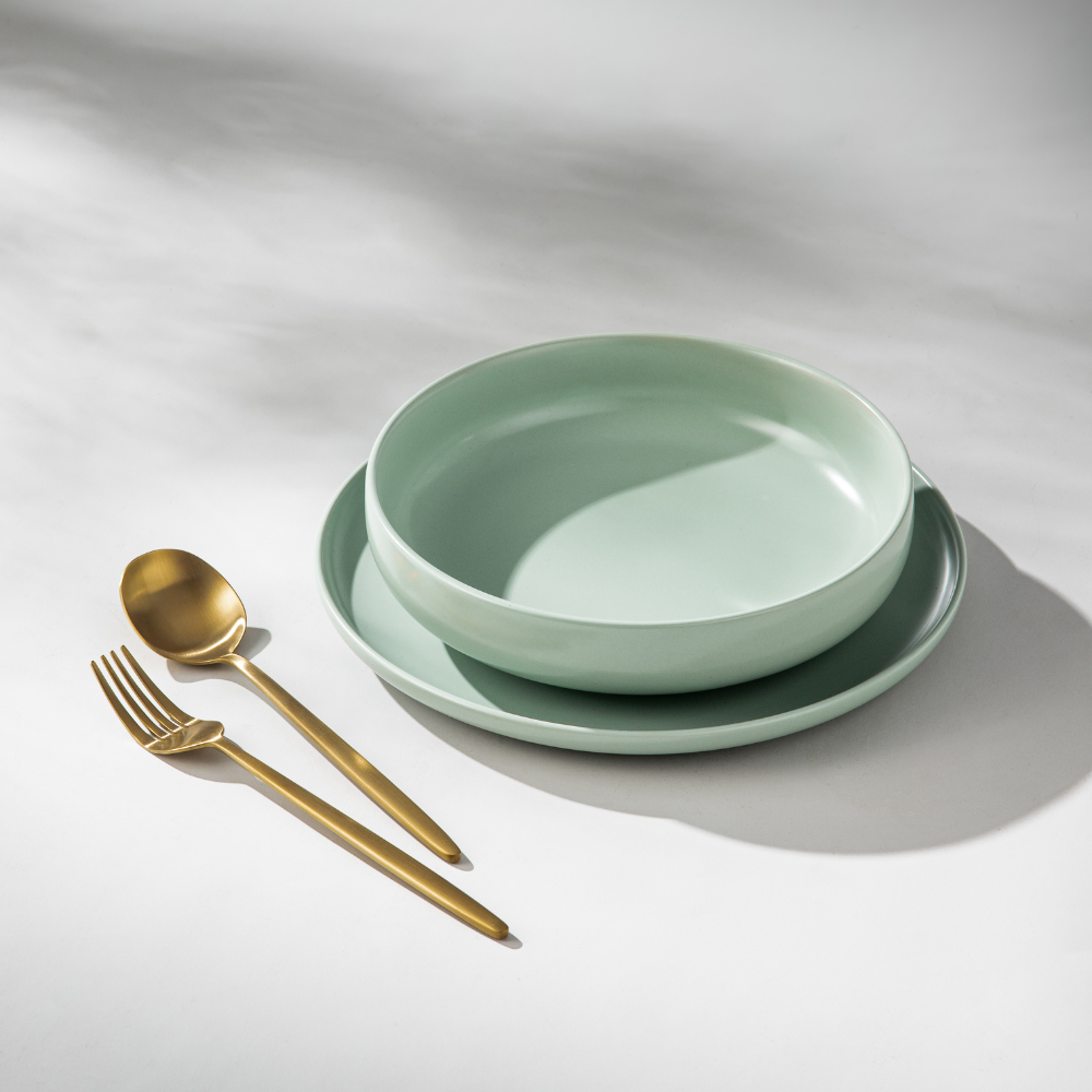 Dinnerware Set