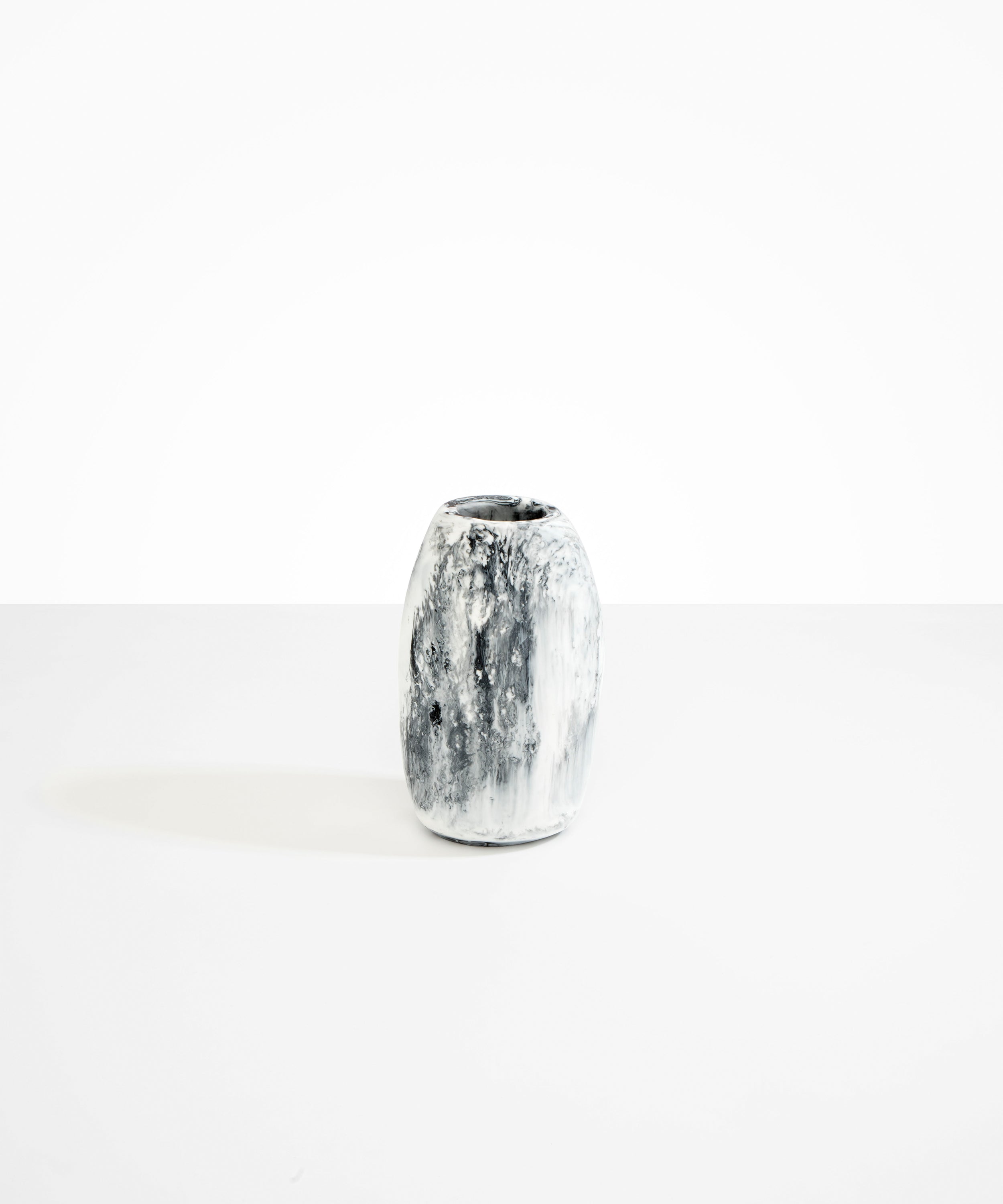 Medium Pebble Vase