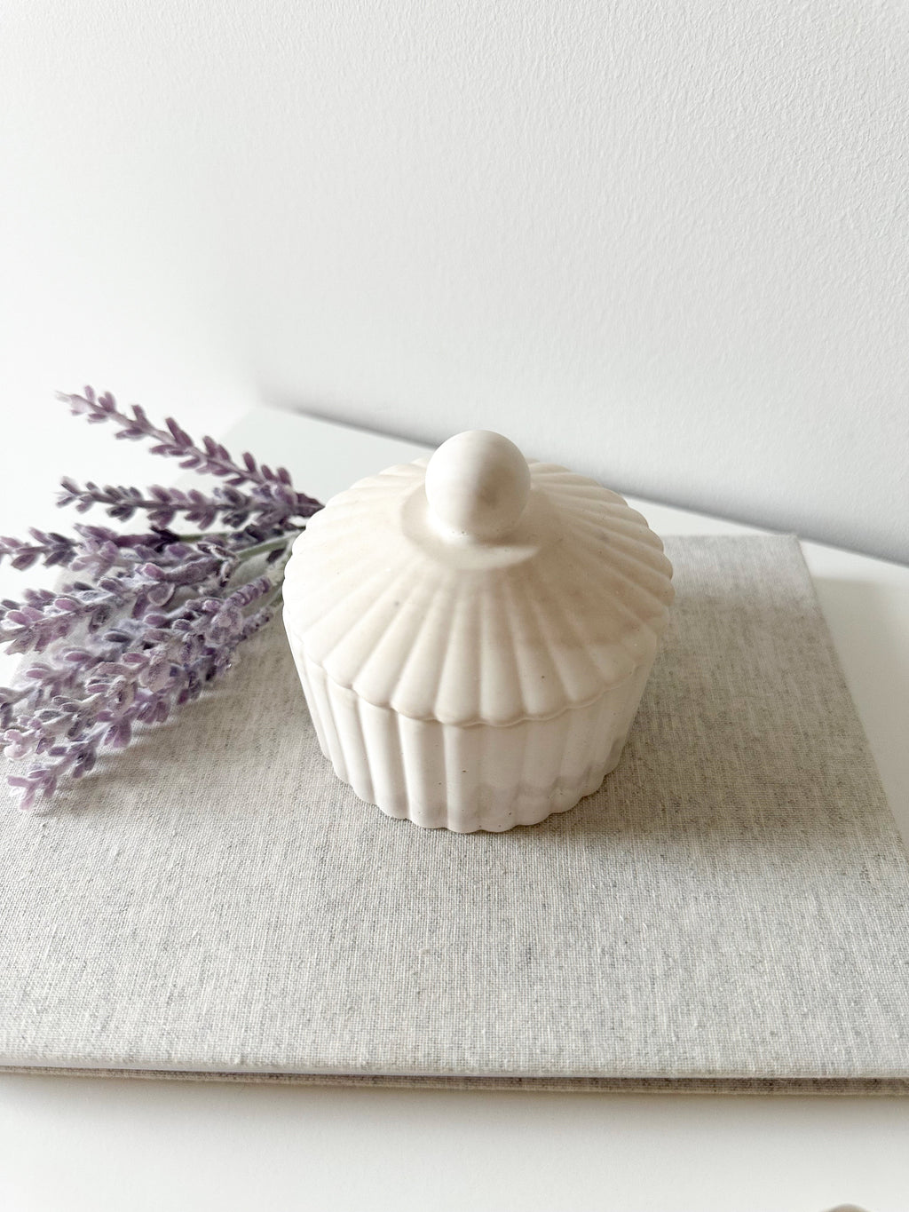 NEW!!! Fluted Pinch Bowl with Lid