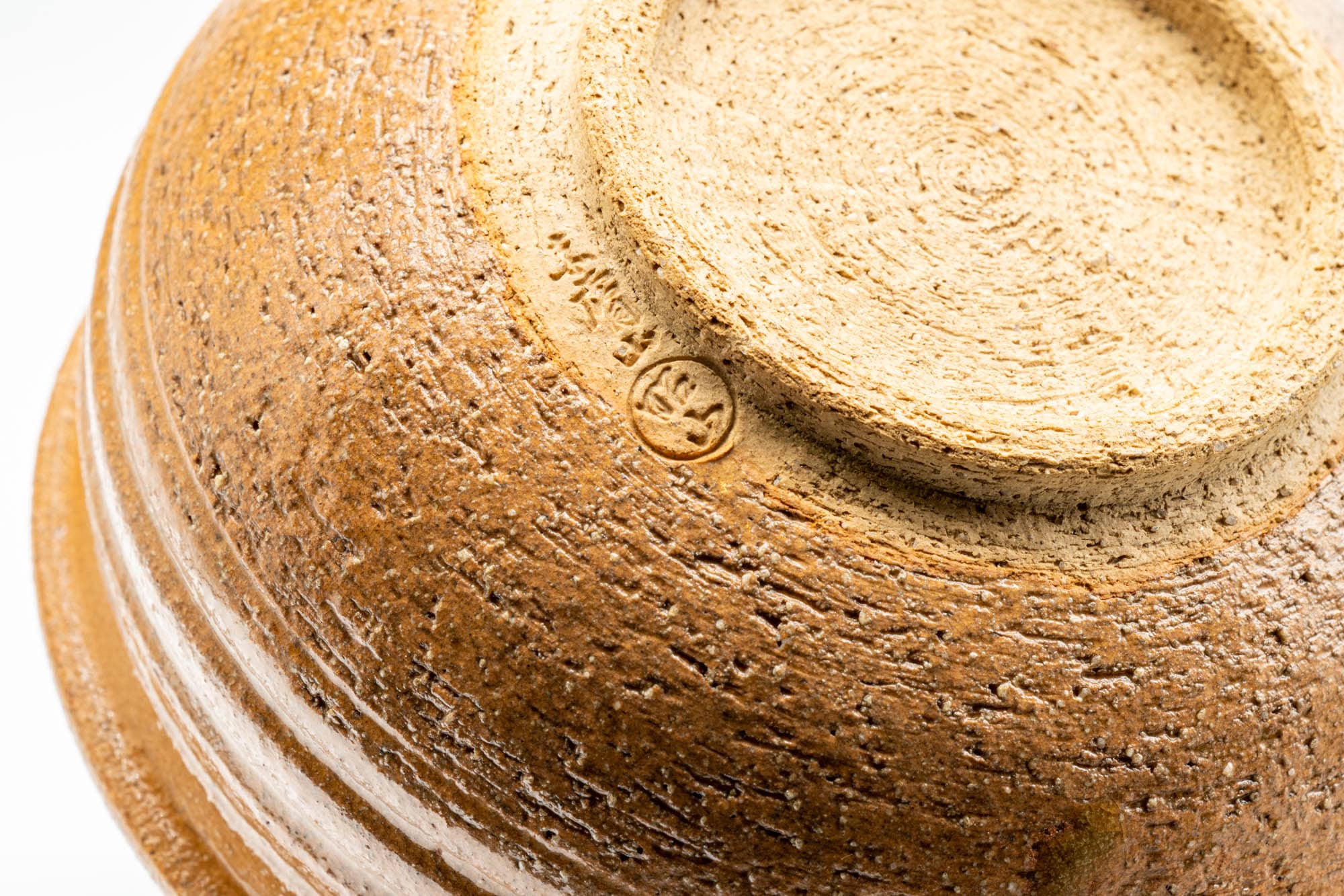 Japanese Kensui - 赤膚山 Akahada-yaki - Beige Spiraling Water Bowl - 550ml