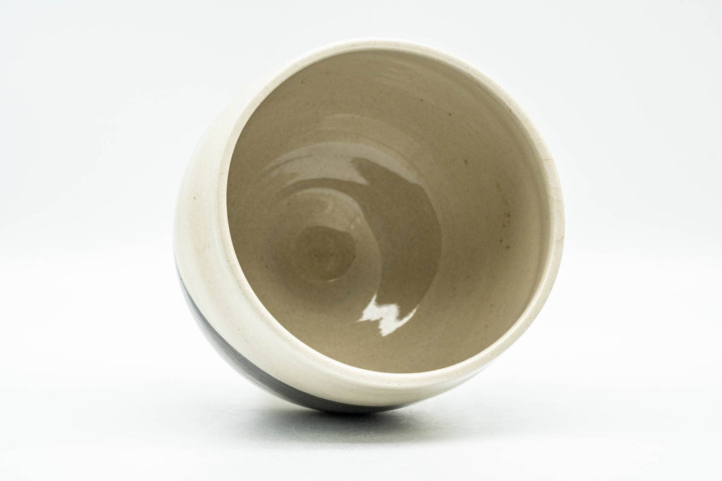 Japanese Matcha Bowl - Black Brush Glazed Beige Winter Chawan - 400ml