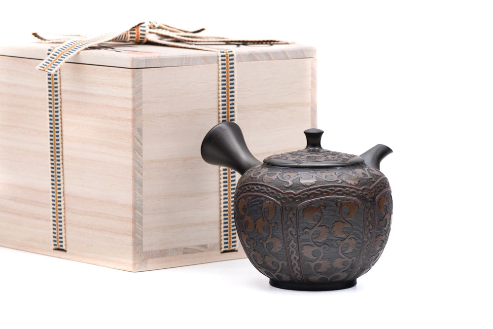 Textured Vines Kokudei Tokoname Teapot - 200ml