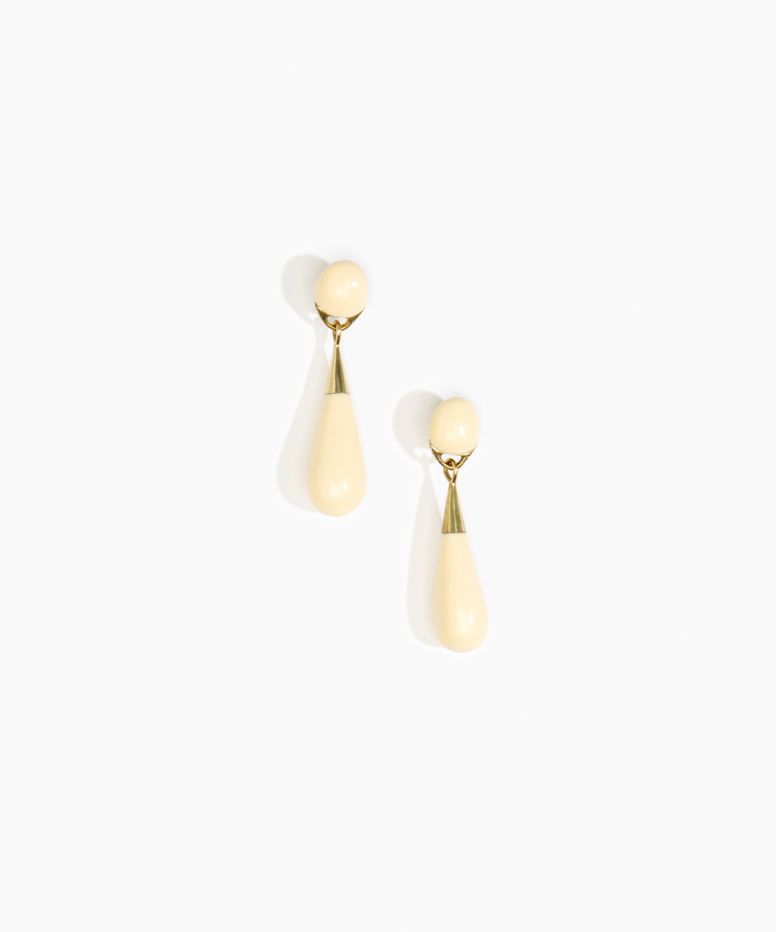 Medium Dew Drop Earrings