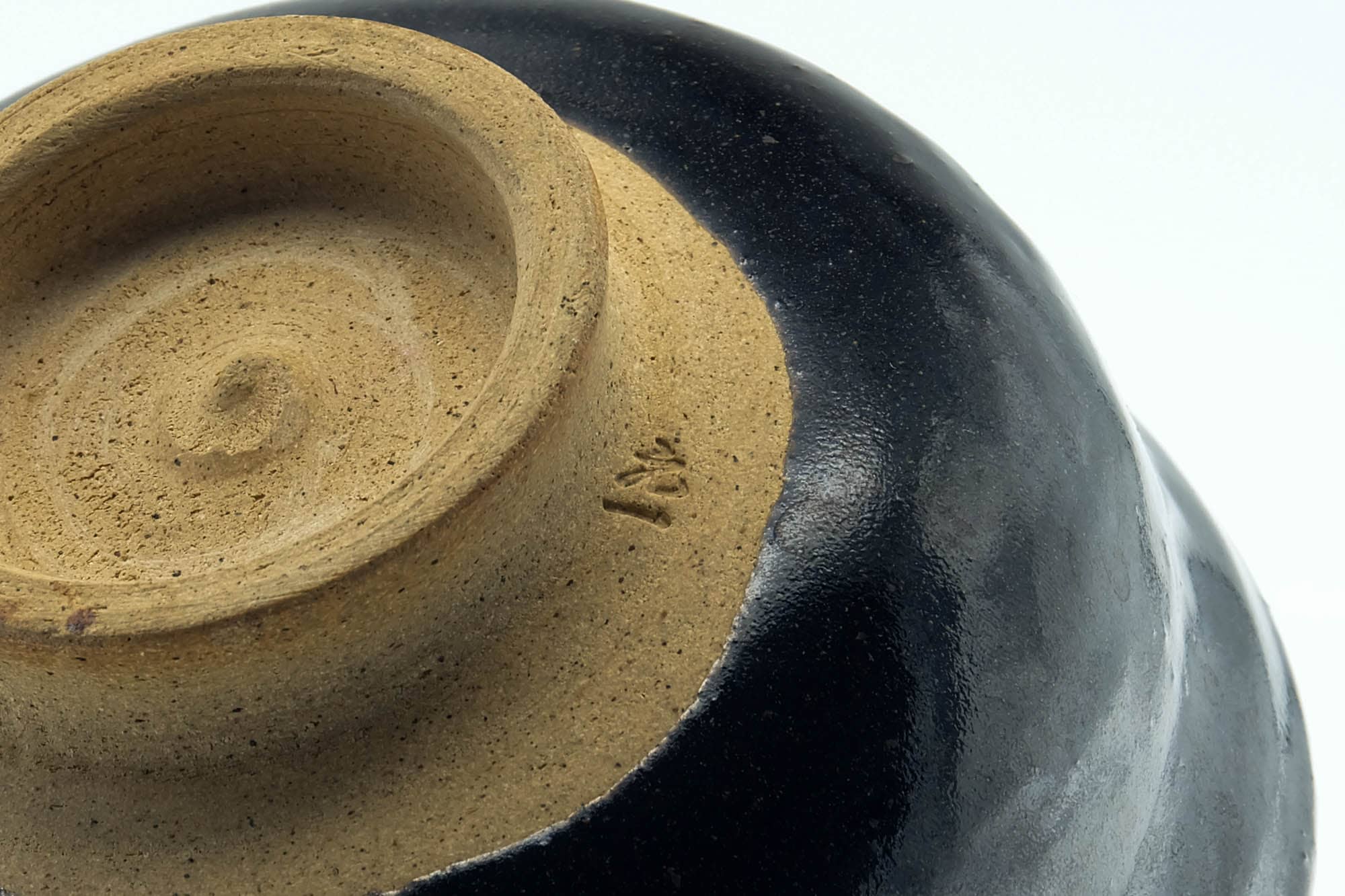 Japanese Matcha Bowl - Black Bronze Drip-Glazed Hatazori-gata Chawan - 300ml