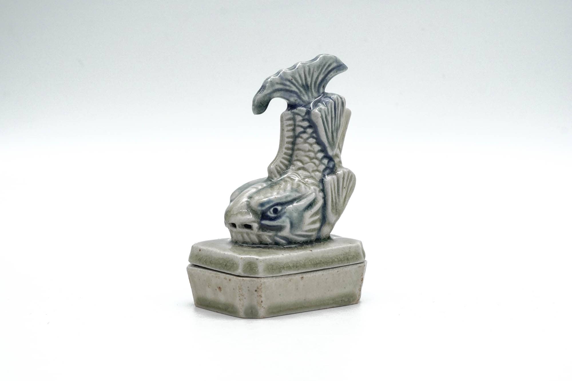 Japanese Kogo - 河村硯山 Kawamura Kenzan - Shachihoko Seto-yaki Incense Container