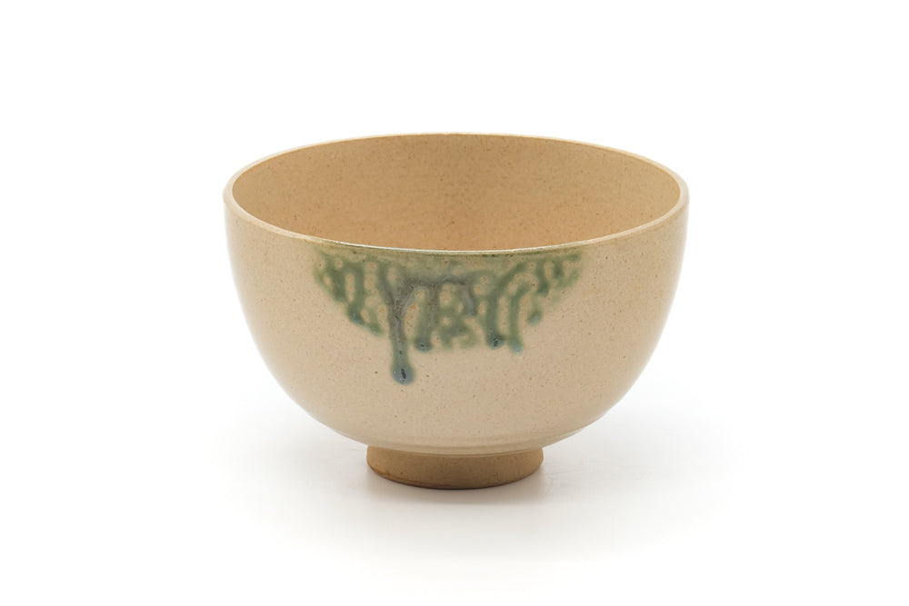 Japanese Matcha Bowl - Beige Camellias Chawan - 400ml