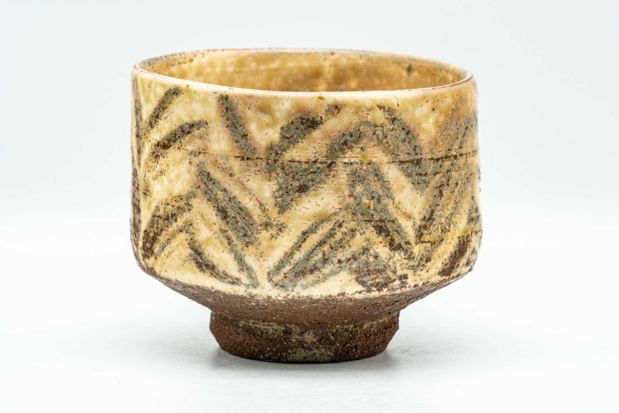 Japanese Matcha Bowl - Beige Mountainous Textured Glaze Chawan - 400ml