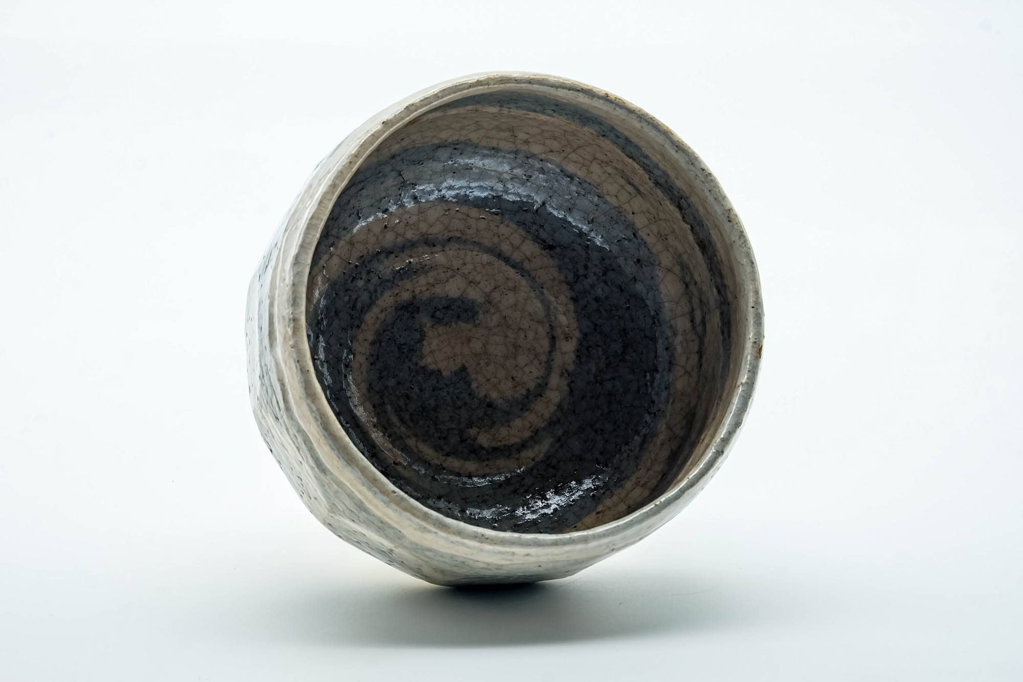 Japanese Matcha Bowl - 楽入窯 Rakunyu Kiln - Faceted Nerikomi Raku-yaki Chawan - 400ml