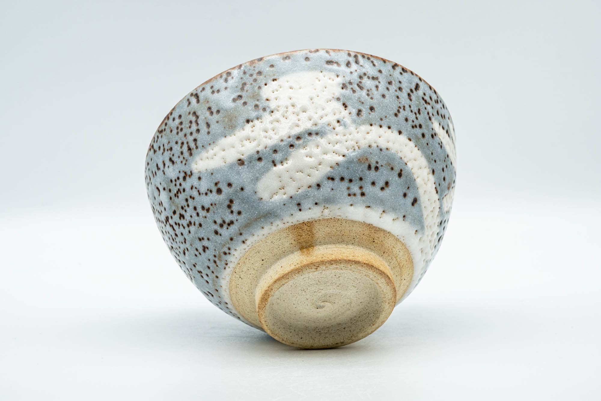Japanese Matcha Bowl - Blue White Shino Glazed Sugi-nari Chawan - 350ml