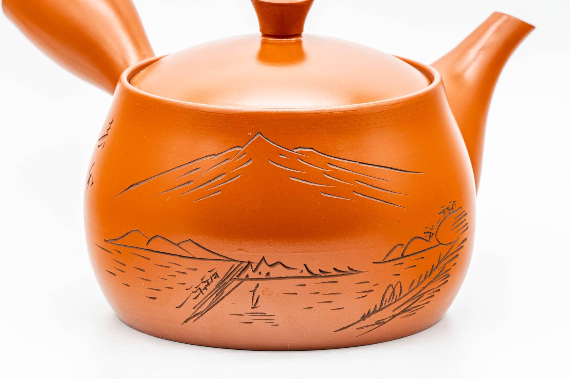 Japanese Kyusu - Large Mountain Engraved Tokoname-yaki Teapot - 550ml