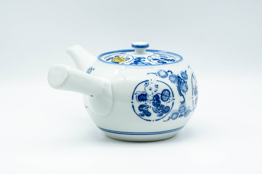 Japanese Kyusu - Flowers and Villagers Porcelain Arita-yaki Debeso Teapot - 300ml