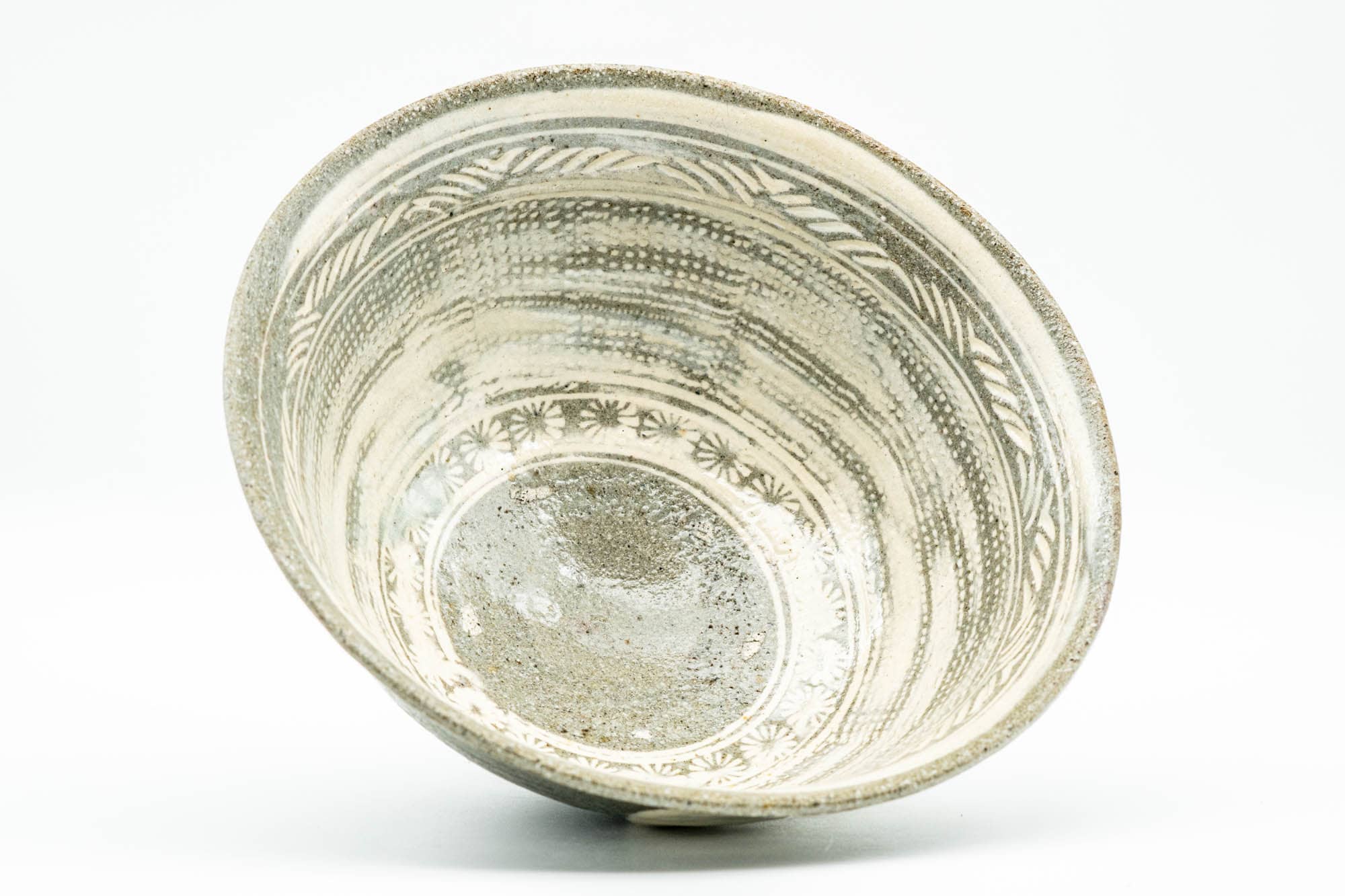 Japanese Matcha Bowl - Floral Mishima Komogai-gata Korean-style Chawan - 200ml