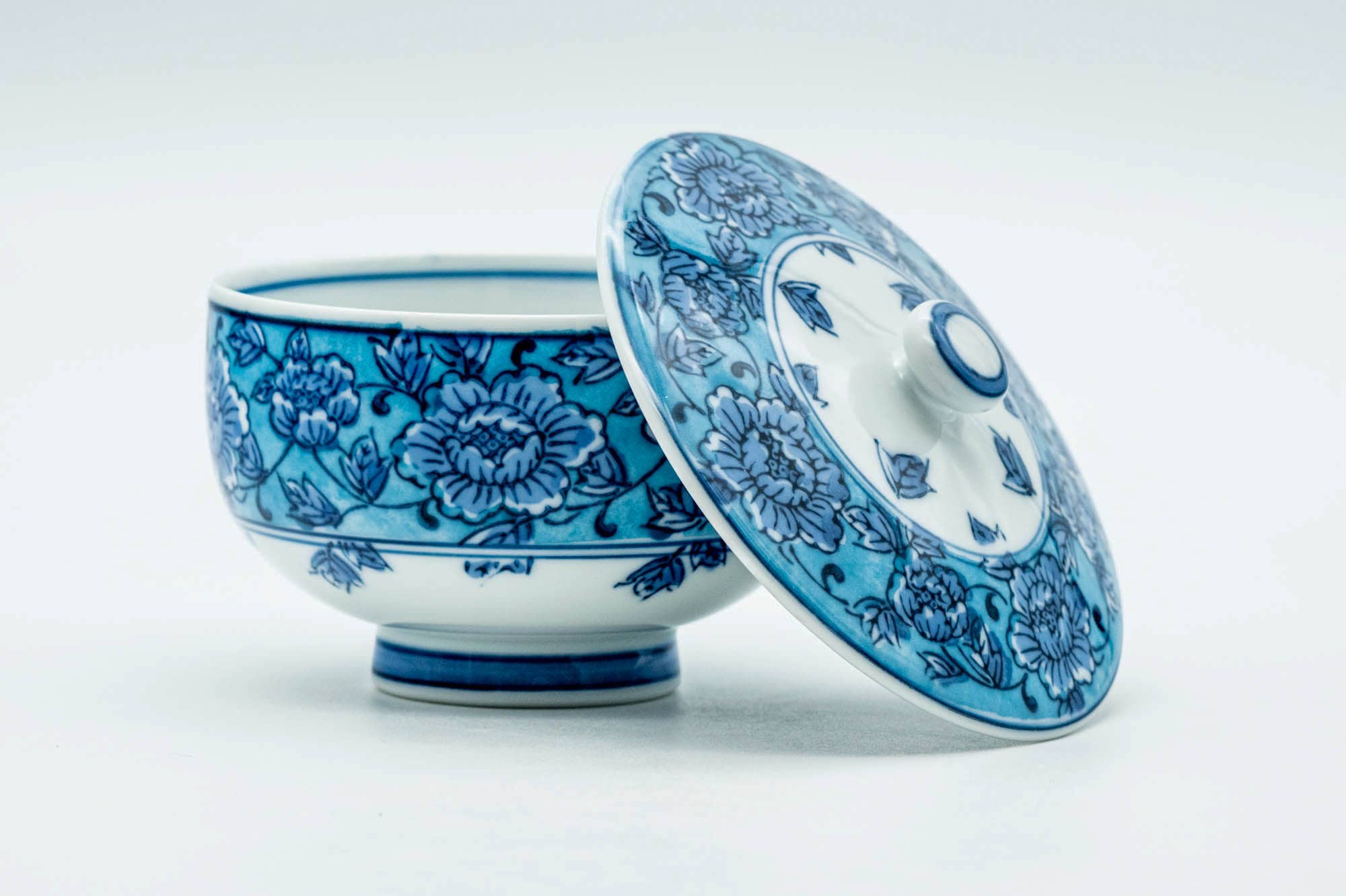 Japanese Teacup - Blue Floral Arita-yaki Lidded Yunomi - 140ml