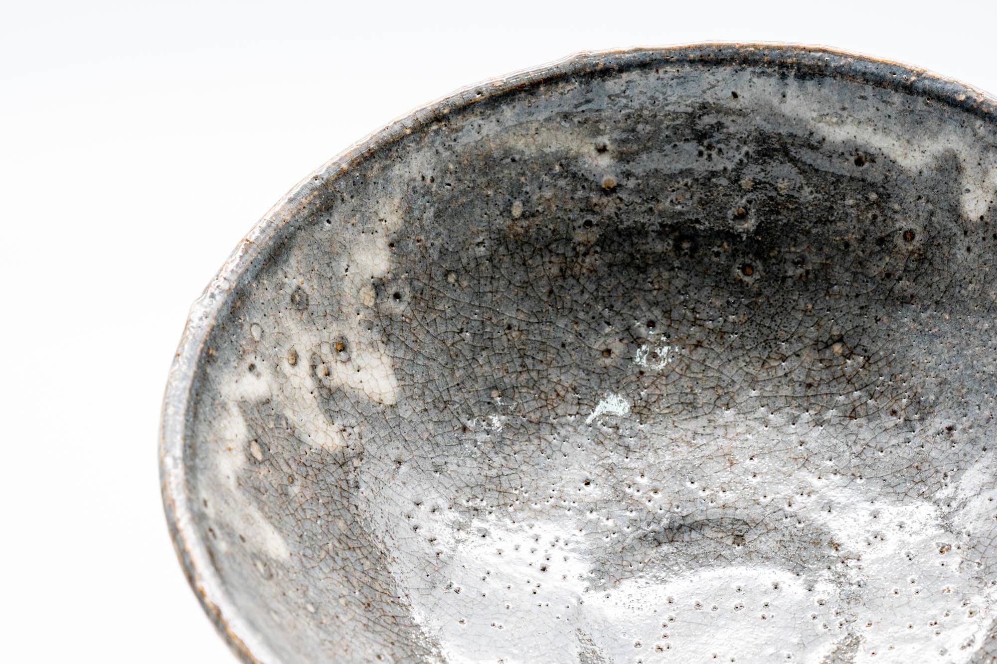 Japanese Matcha Bowl - 中島 満久 Nakajima Mitsuhisa - Shino Glazed Akazu-yaki Chawan - 150ml