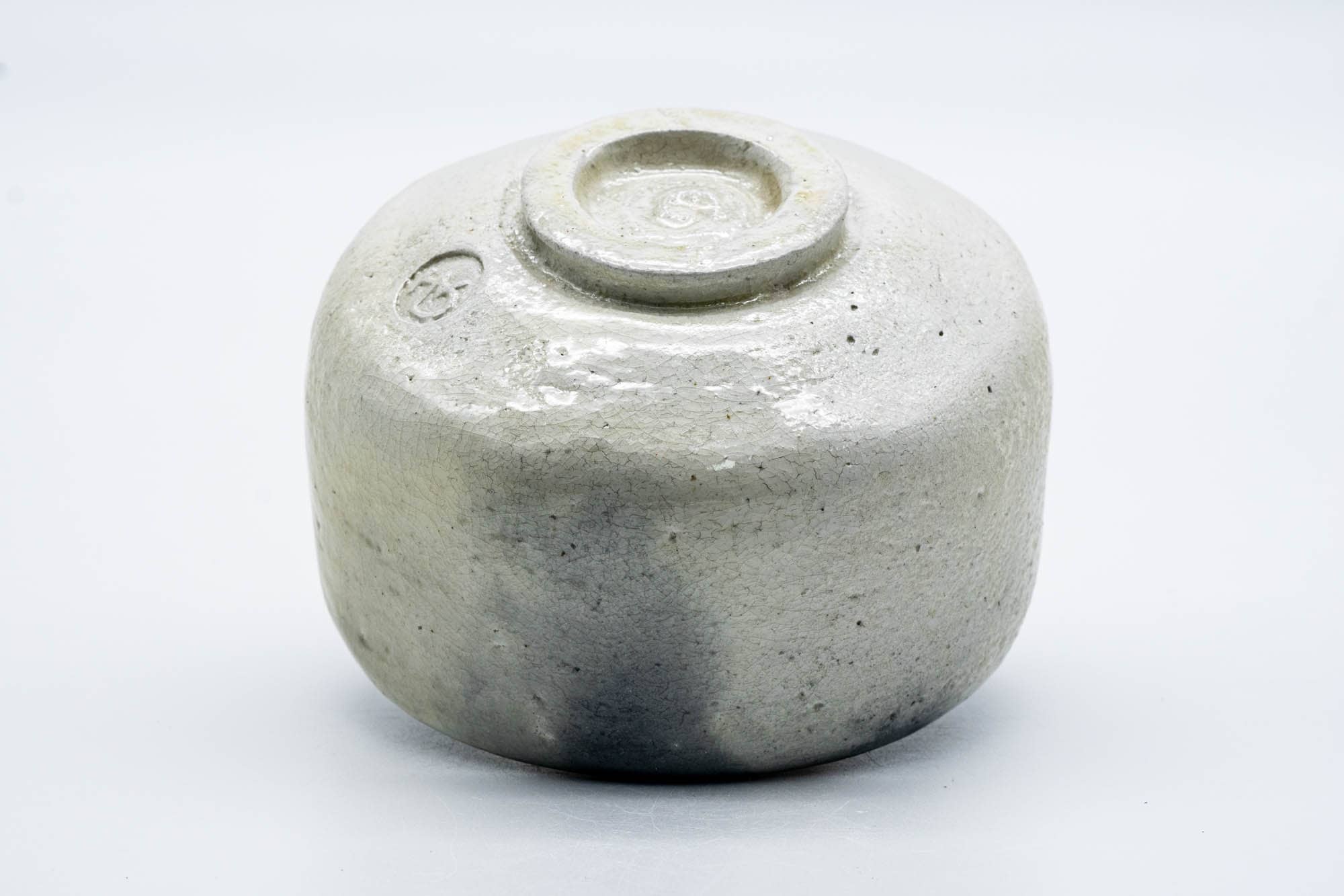 Japanese Matcha Bowl - 手 Crazed White Glazed Raku-yaki Chawan - 300ml
