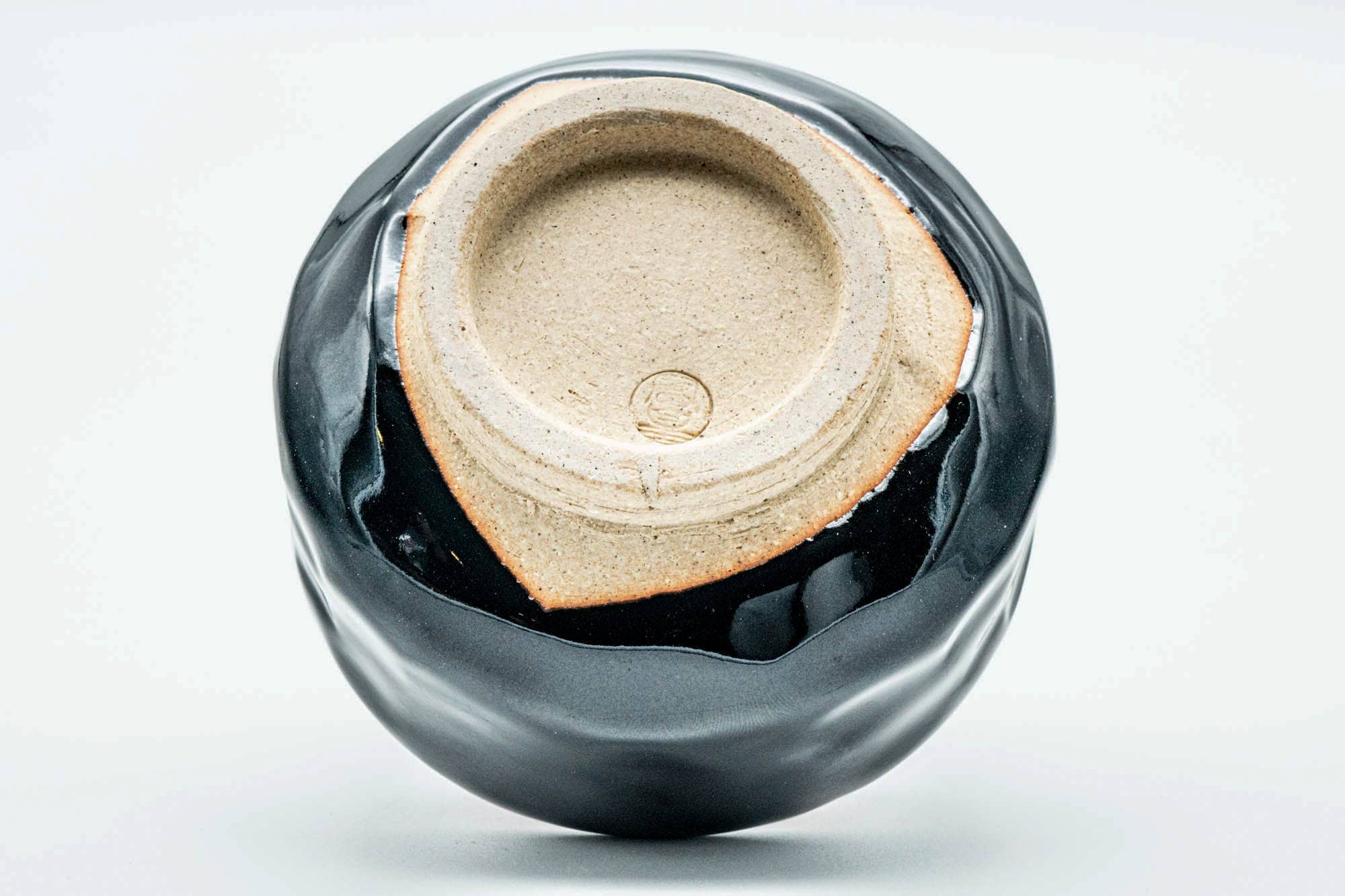 Japanese Matcha Bowl - Jet Black Glazed Hand-formed Hantsutsu-gata Chawan - 300ml