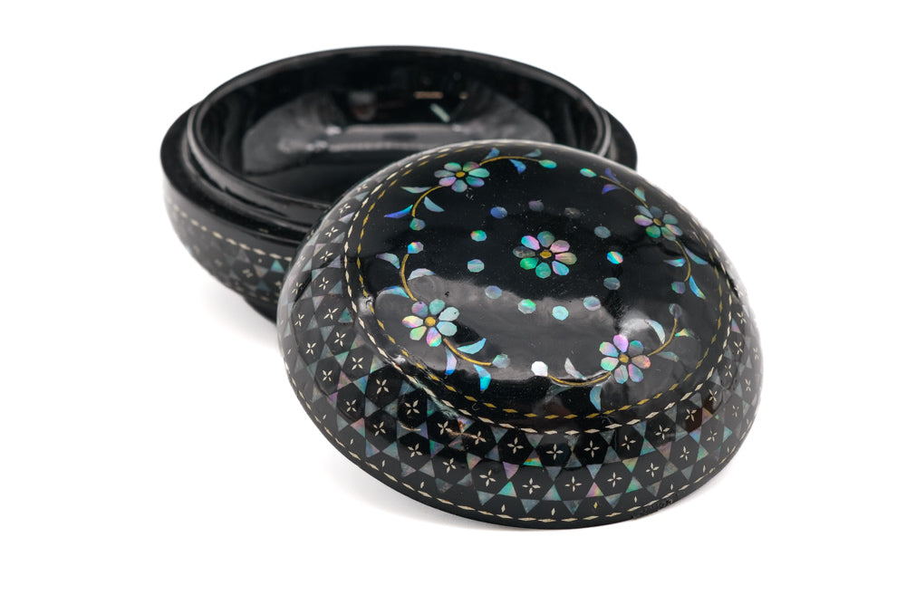 Japanese Kogo - Lacquer Raden Mother of Pearl Incense Container
