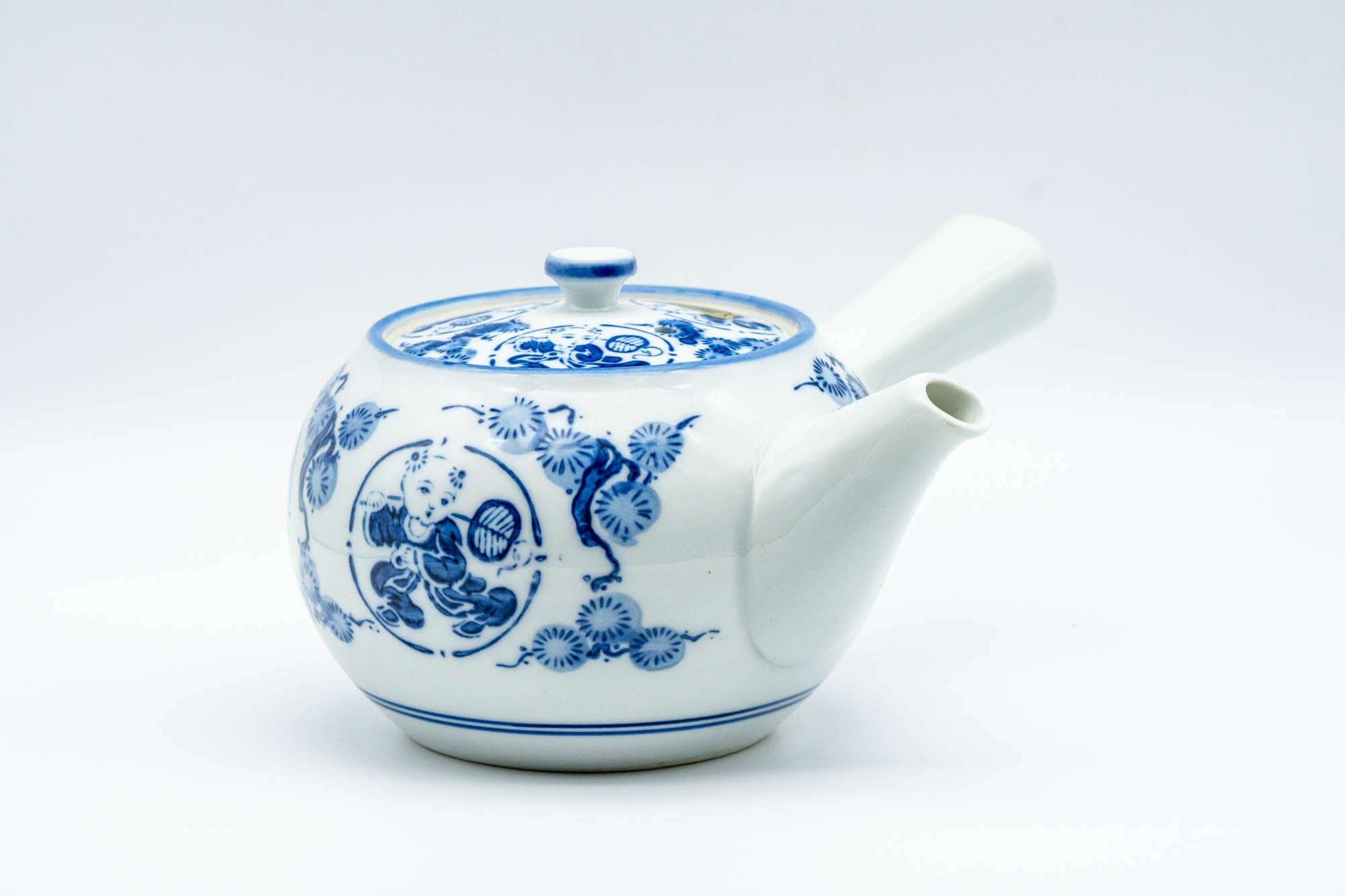 Japanese Kyusu - Flowers and Villagers Porcelain Arita-yaki Debeso Teapot - 300ml