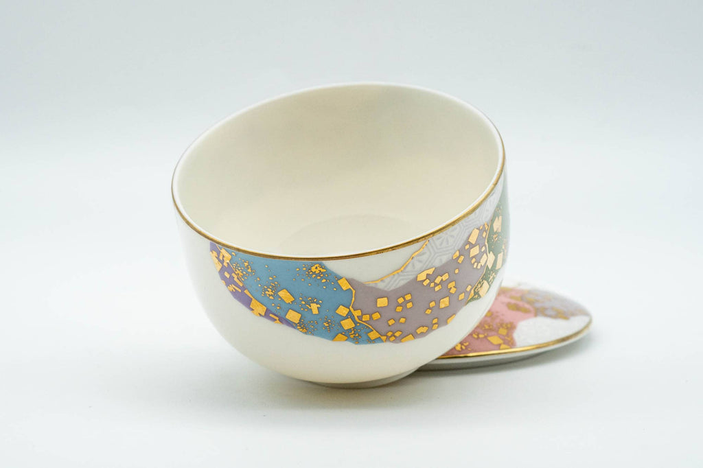 Japanese Teacup - Wavy Decorated Porcelain Arita-yaki Lidded Yunomi  - 160ml