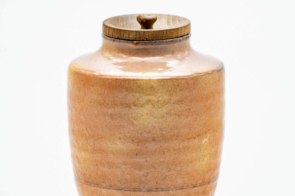 Japanese Chaire - 梅田陶楽 Umeda Touraku - Beige Pink Gohonte Hagi-yaki Tea Caddy with Shifuku
