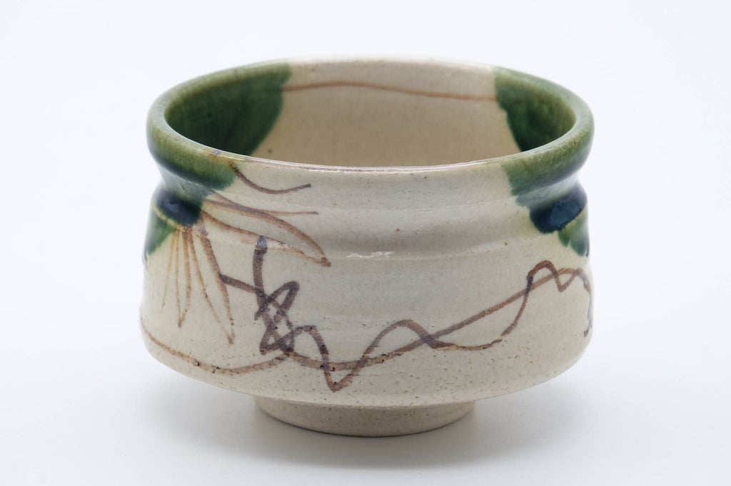 Japanese Matcha Bowl - Floral Beige Green Glazed Oribe-yaki Chawan - 250ml