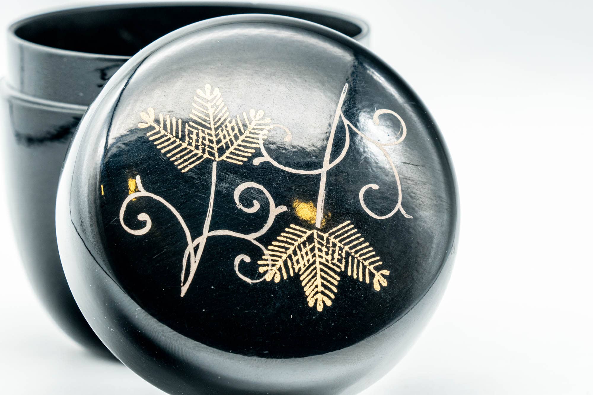 Japanese Natsume - Gold Floral Black Lacquer Matcha Tea Caddy - 80ml