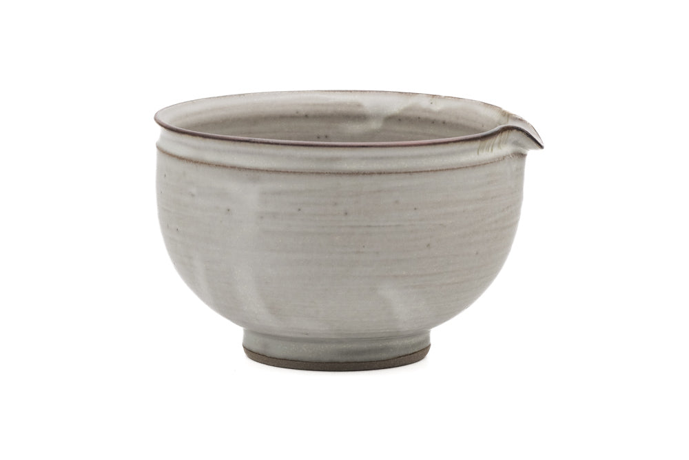 Large Kohiki Spouted Matcha Bowl