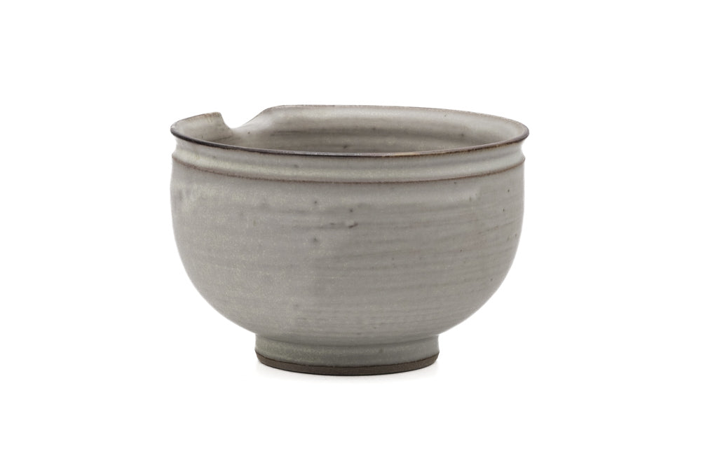 Large Kohiki Spouted Matcha Bowl