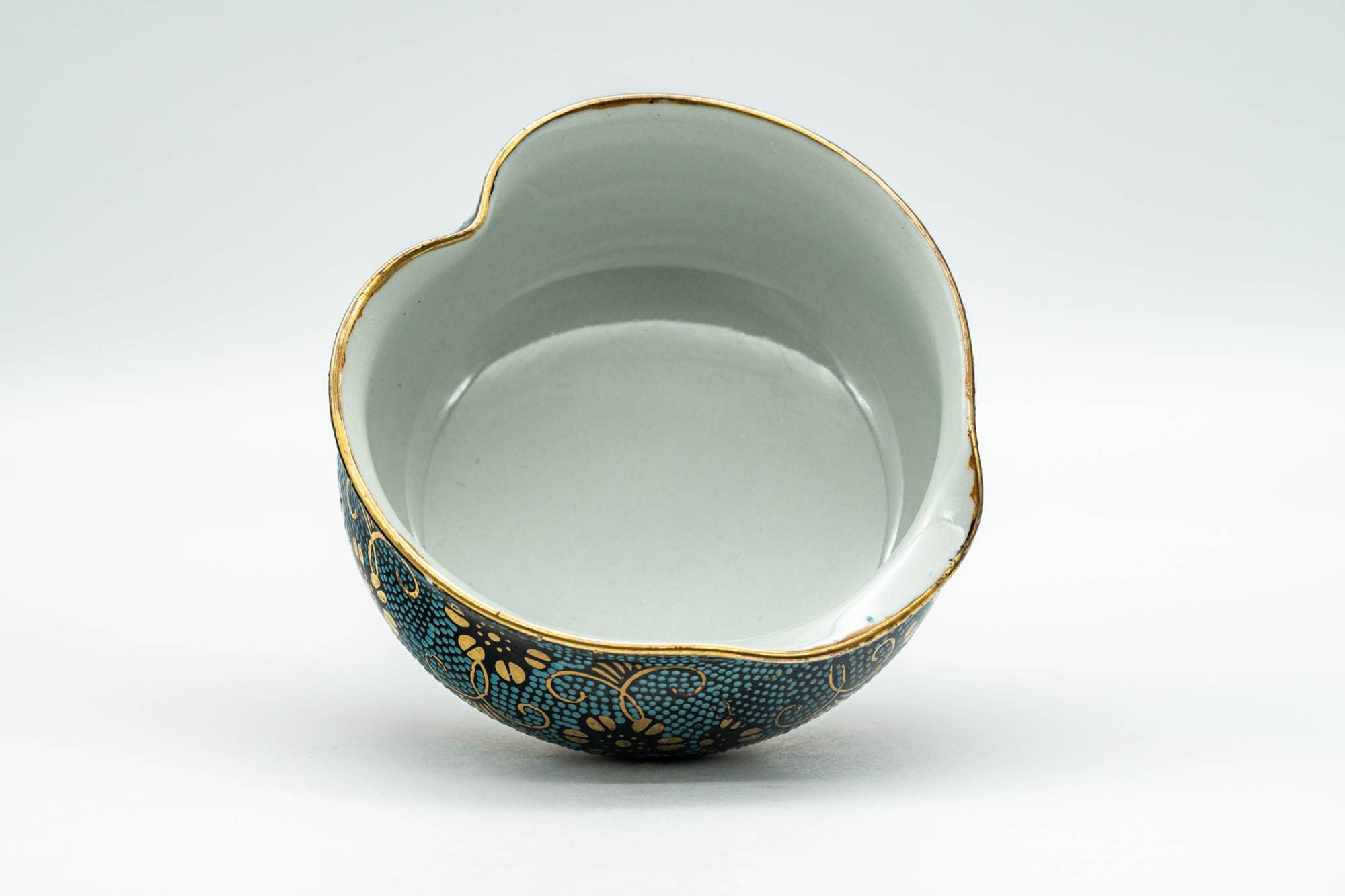 Japanese Katakuchi - 九谷焼 Floral Aochibu Heart-Shaped Kutani-yaki Porcelain Water Cooler - 100ml