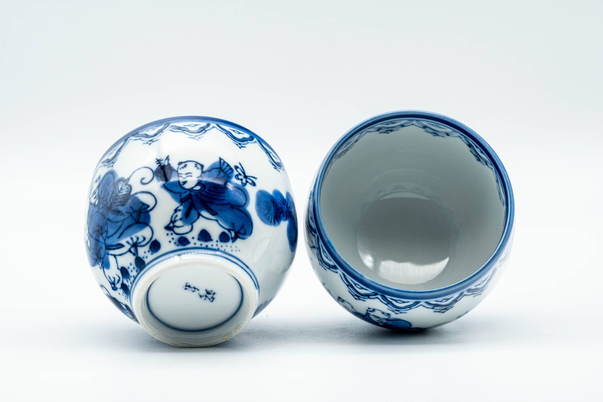 Japanese Teacups - Pair of Playful Villagers Arita-yaki Yunomi - 130ml