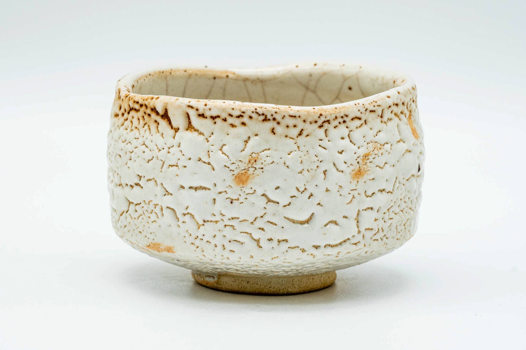 Japanese Matcha Bowl - 加藤秀山 Katou Hideyama - White Shino Glazed Mino-yaki Chawan - 350ml