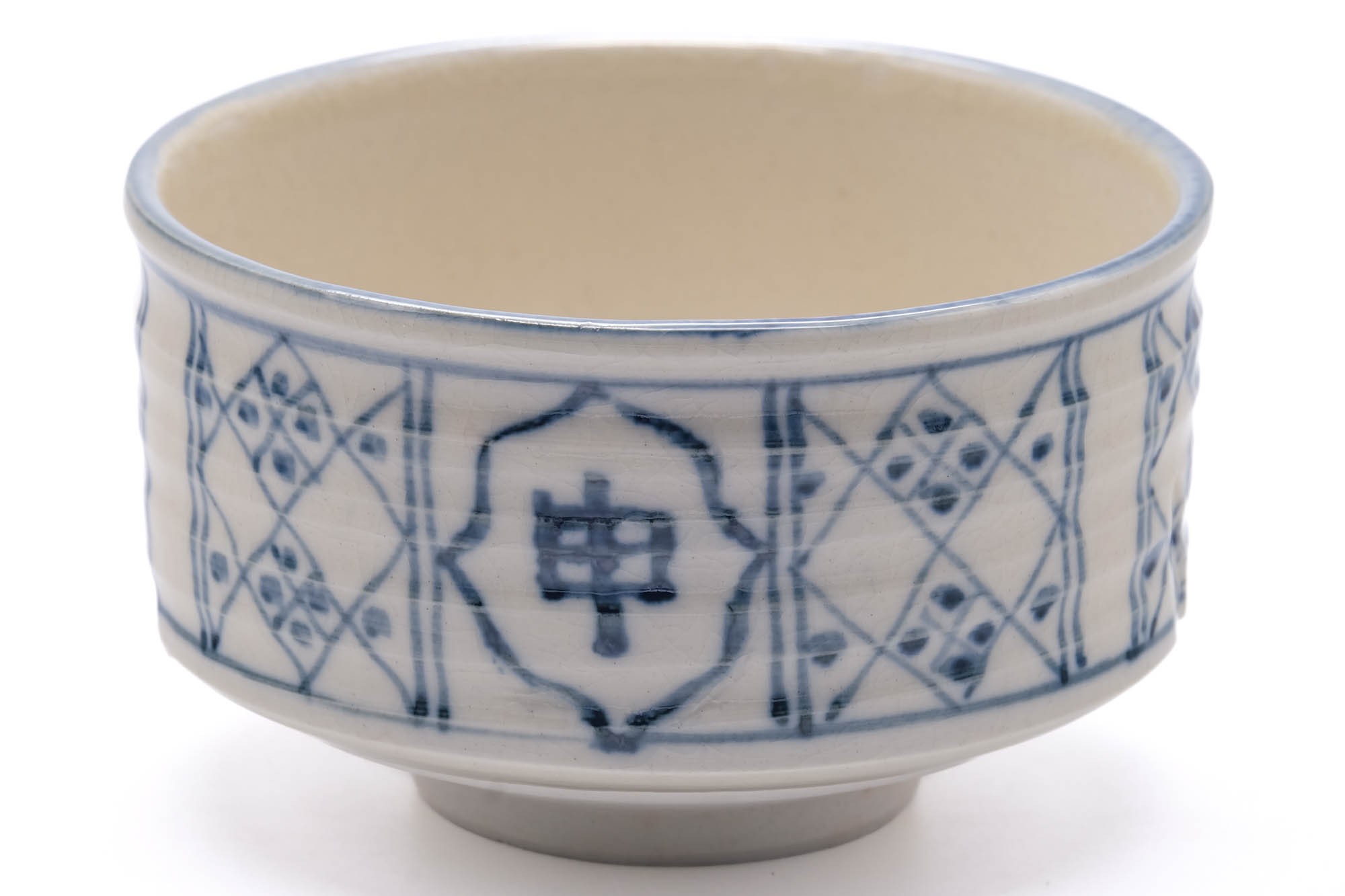 Japanese Matcha Bowl - White Blue Geometric Hantsutsu-gata Chawan - 400ml