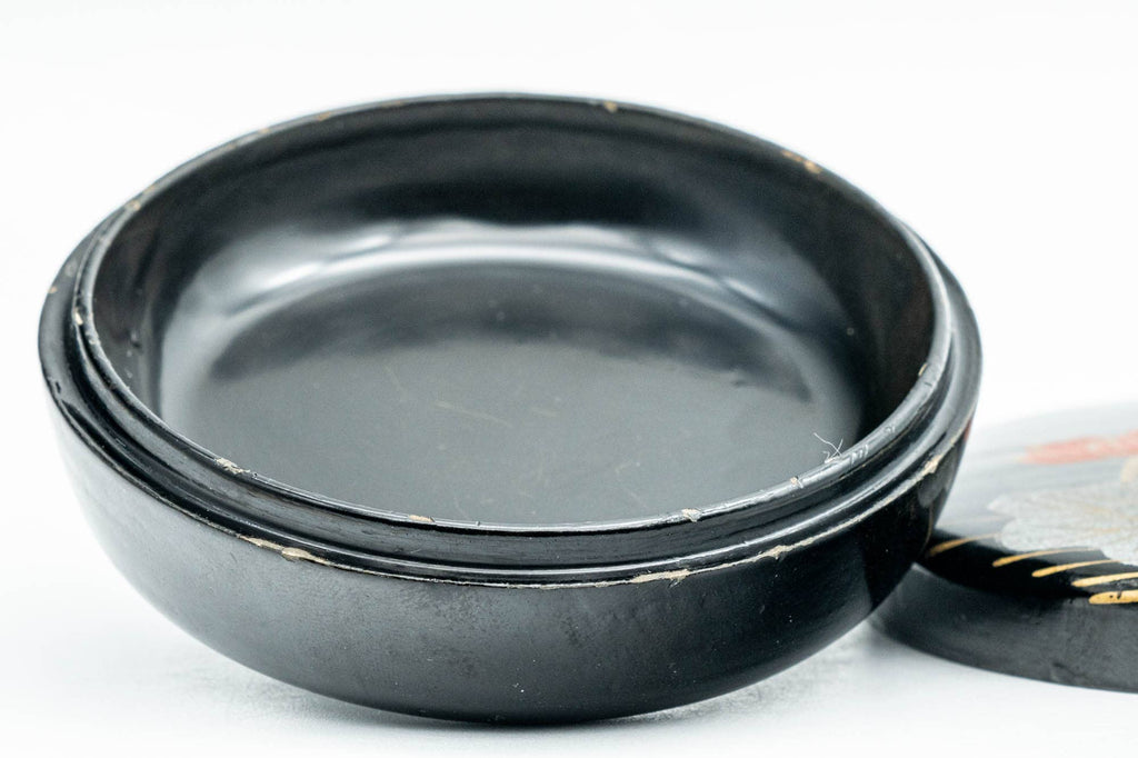 Japanese Incense Kogo - Floral Black Lacquer Container - 15ml