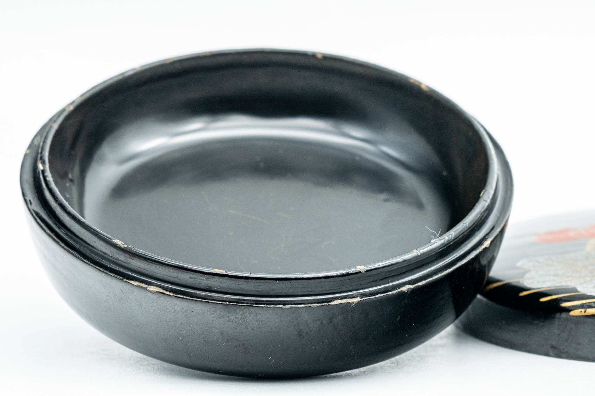 Japanese Incense Kogo - Floral Black Lacquer Container - 15ml
