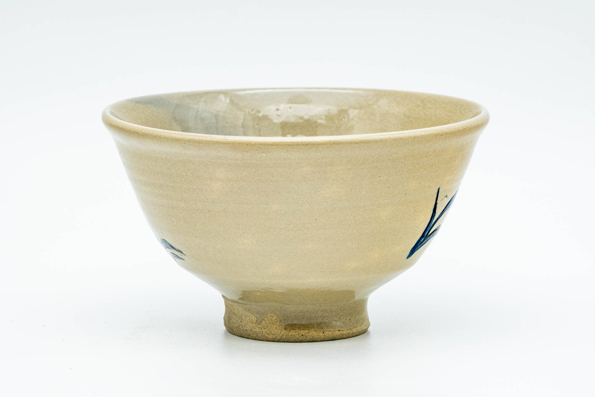 Japanese Matcha Bowl - 朝日焼 Asahi-yaki - Beige Fish Decorated Chawan in Wooden Box - 300ml