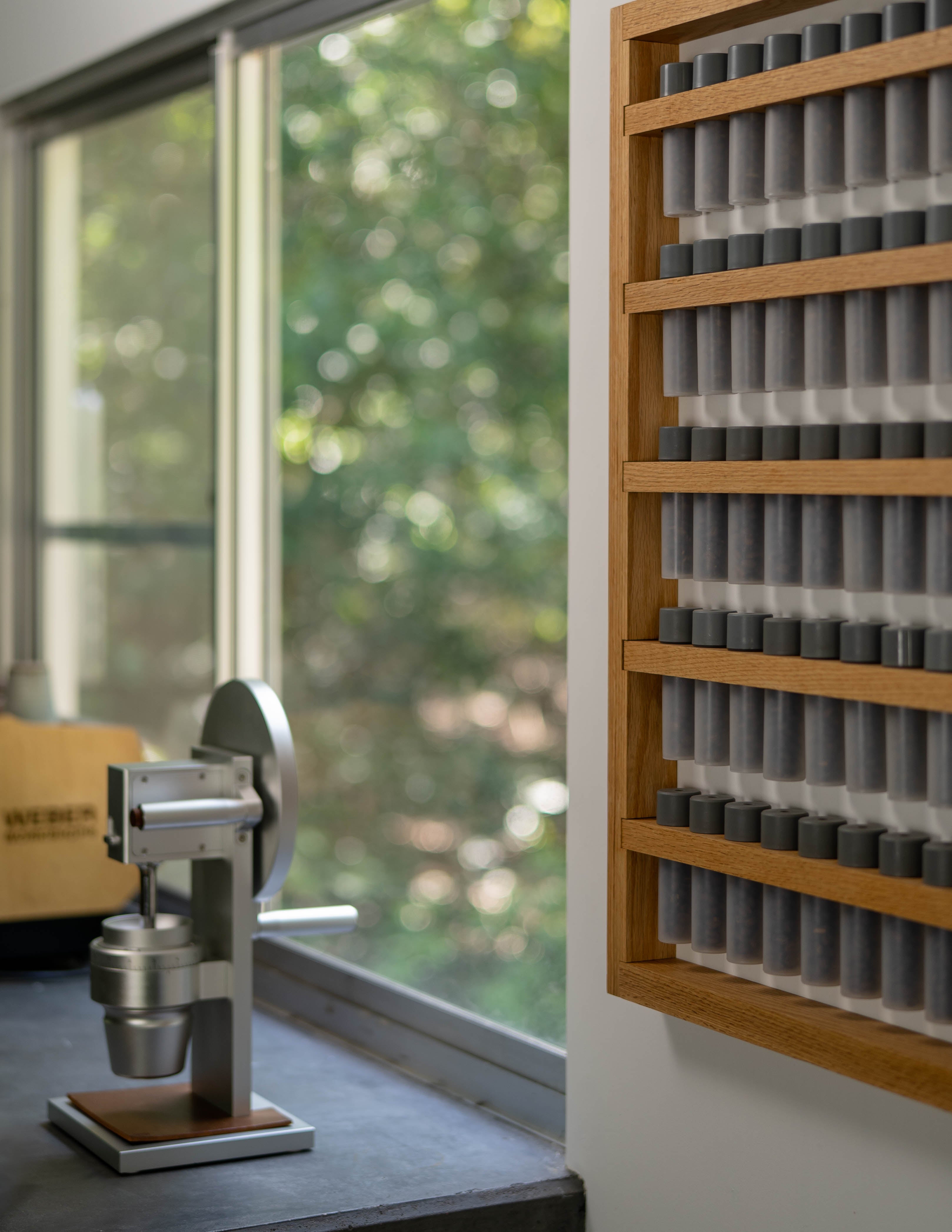 BEAN CELLAR Wall Rack