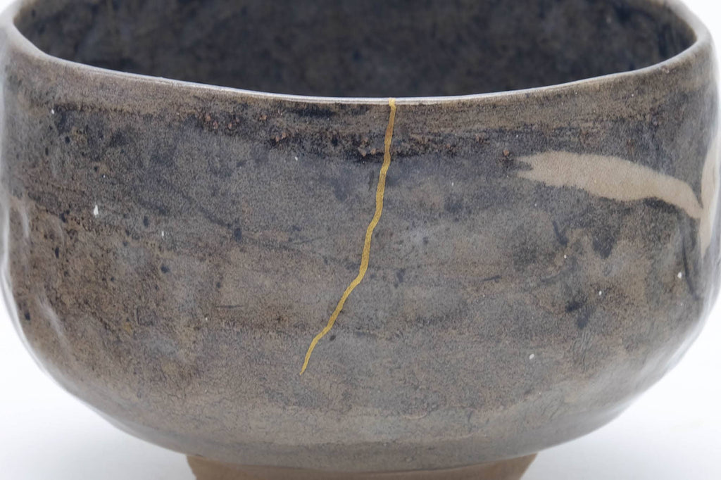 Japanese Matcha Bowl - 火山 - Kintsugi Abstract Grey-Brown Glazed Hand-built Chawan - 300ml