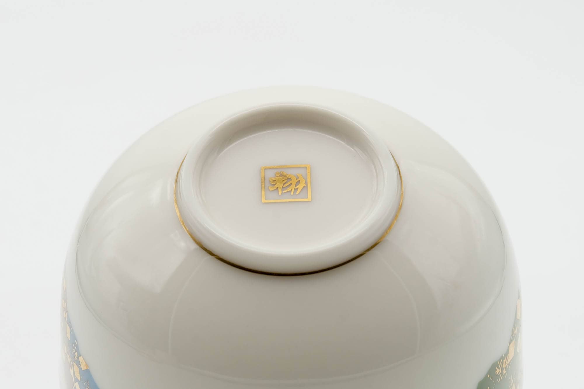 Japanese Teacup - Wavy Patterned Porcelain Arita-yaki Yunomi - 130ml