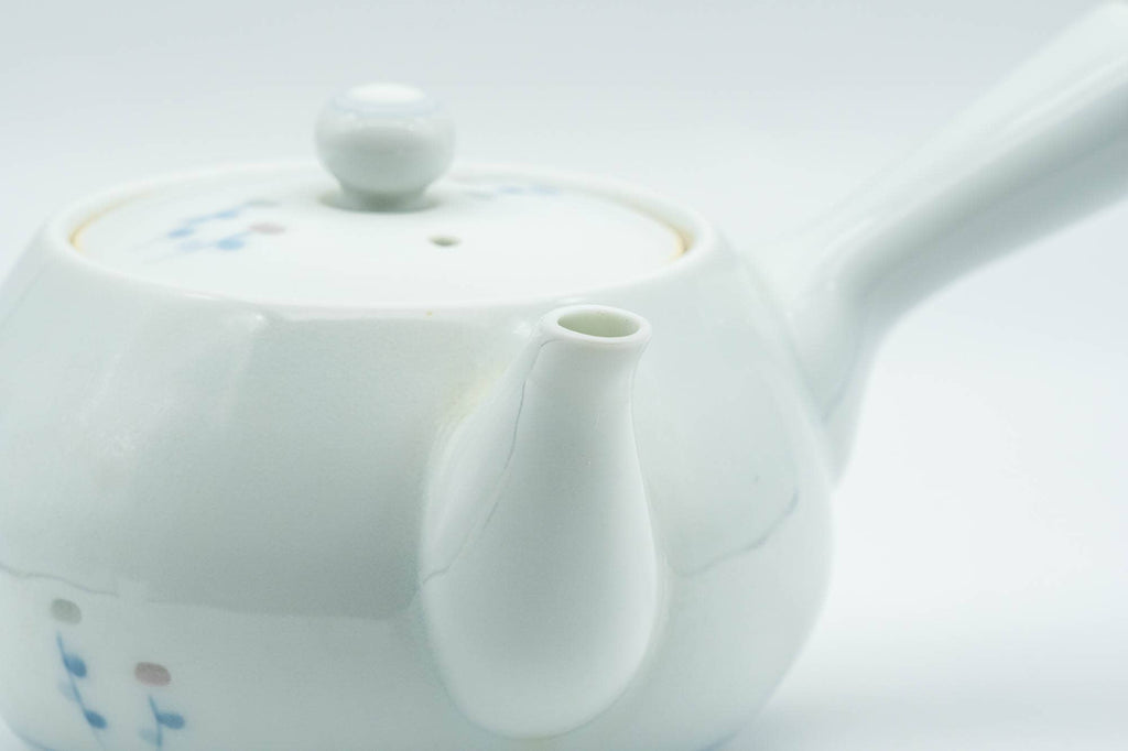 Japanese Kyusu - Floral White Porcelain Arita-yaki Debeso Teapot - 240ml