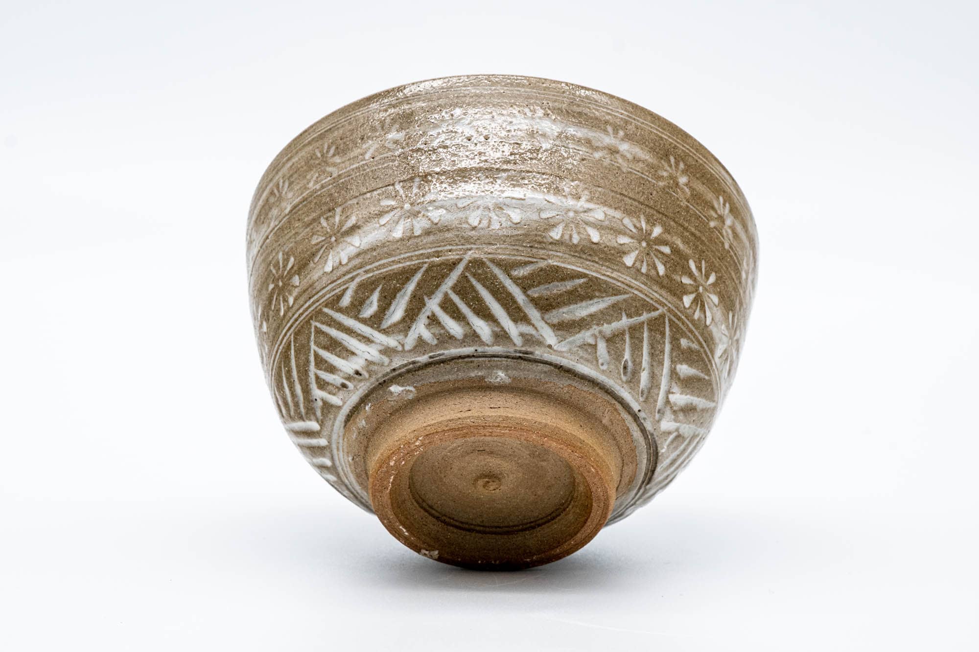 Japanese Matcha Bowl - Brown Chrysanthemum-stamped Mishima Wan-nari Chawan - 475ml