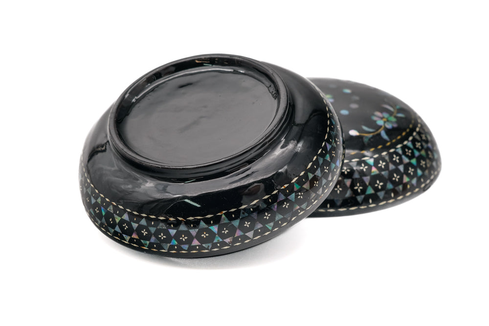 Japanese Kogo - Lacquer Raden Mother of Pearl Incense Container