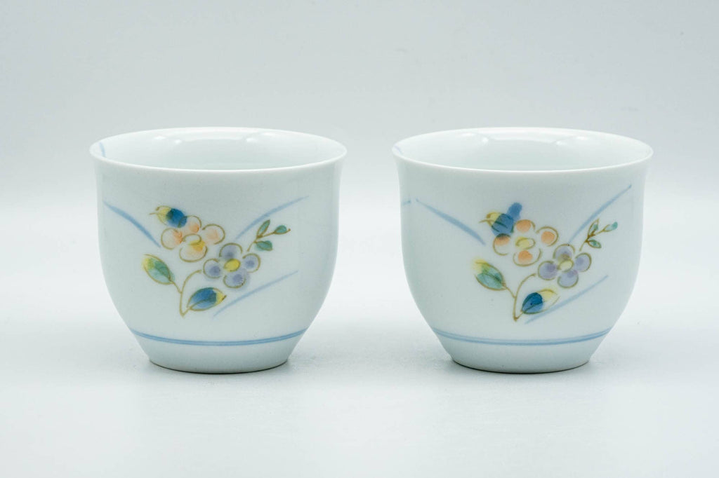 Japanese Teacups - Pair of Floral White Porcelain Arita-yaki Yunomi - 110ml
