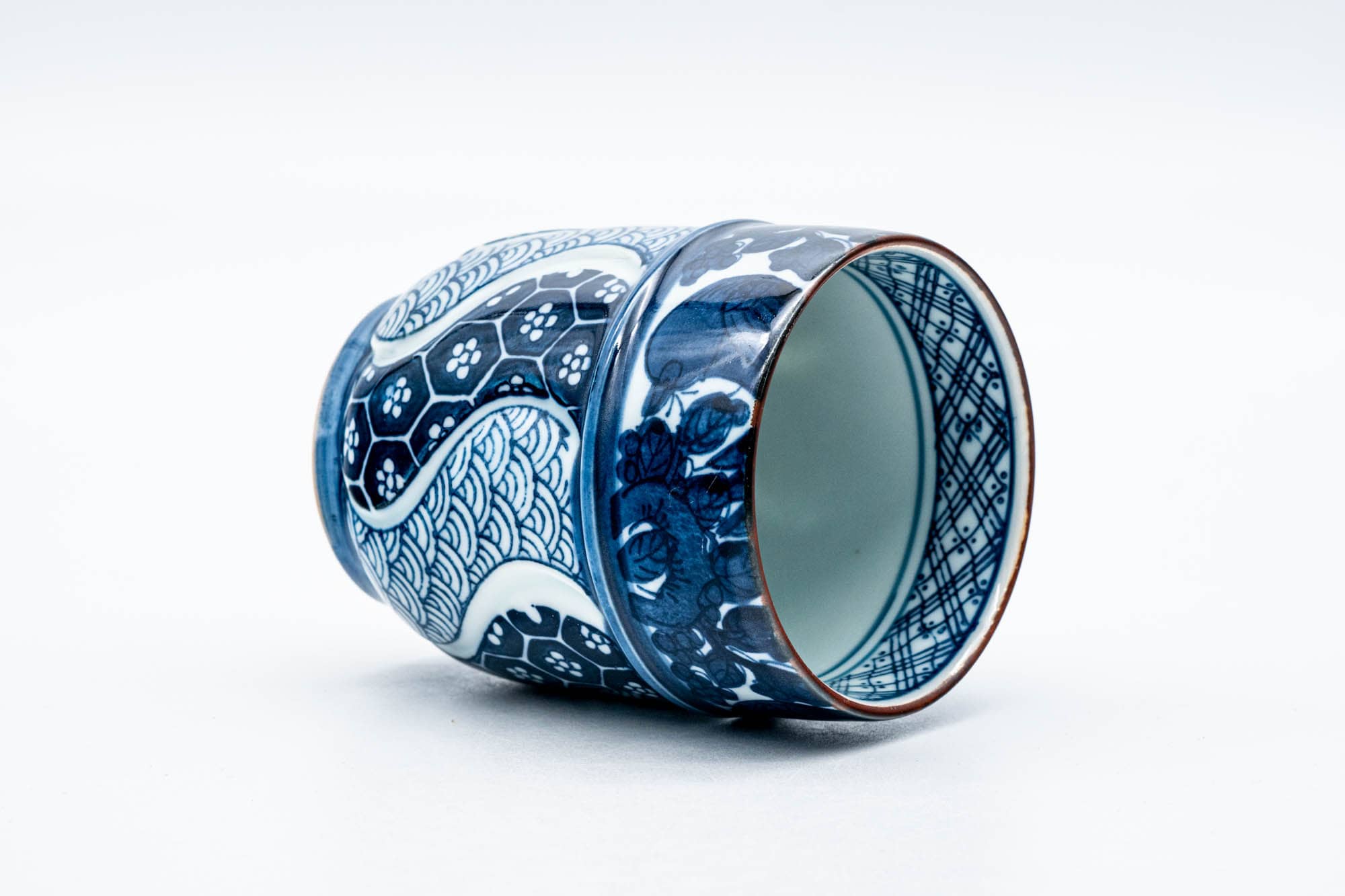 Japanese Teacup - Blue Wavy Geometric Arita-yaki Yunomi - 200ml