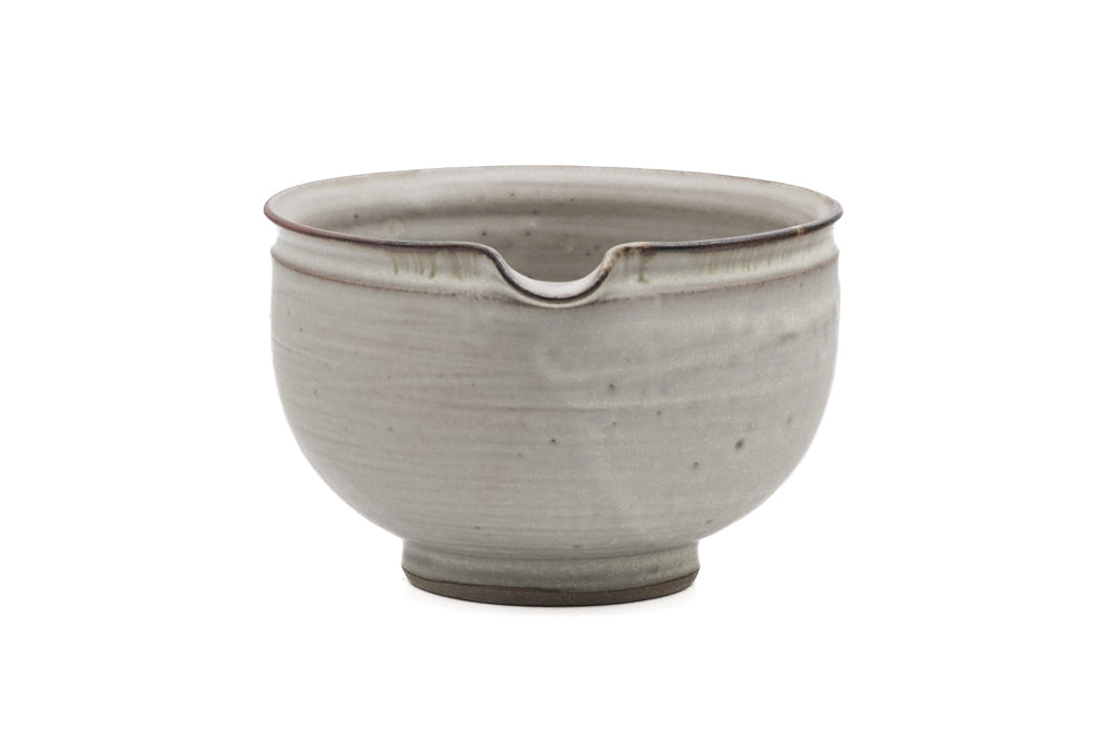 Large Kohiki Spouted Matcha Bowl